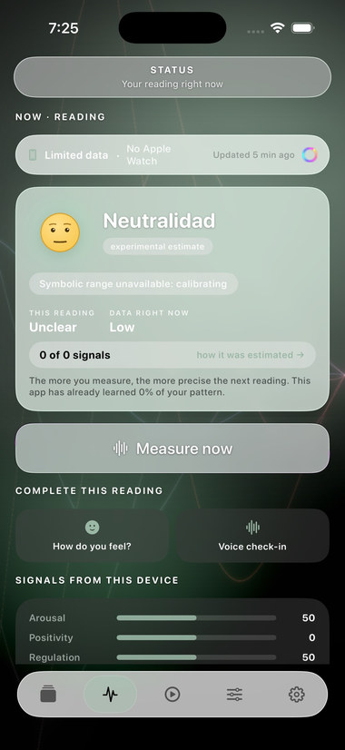 Status screen in dark with the current reading and the “Measure now” button.