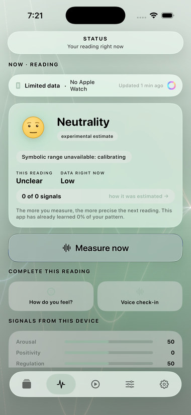 Status screen with the app in English.